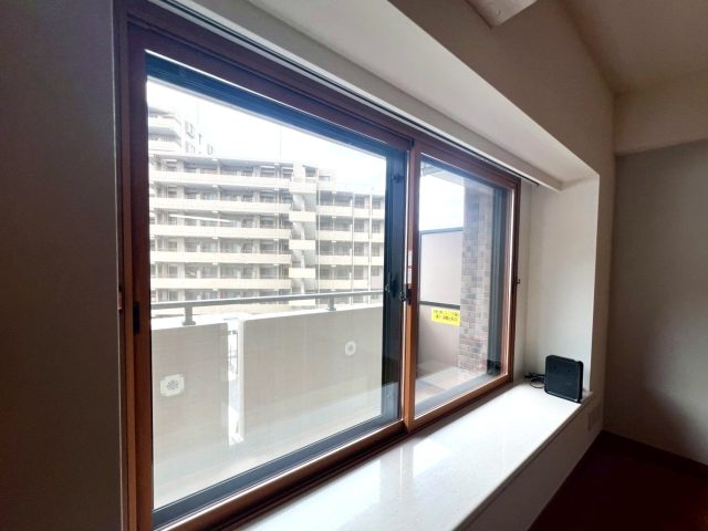 内窓「インプラス」:補助金でおトクに快適リフォーム
